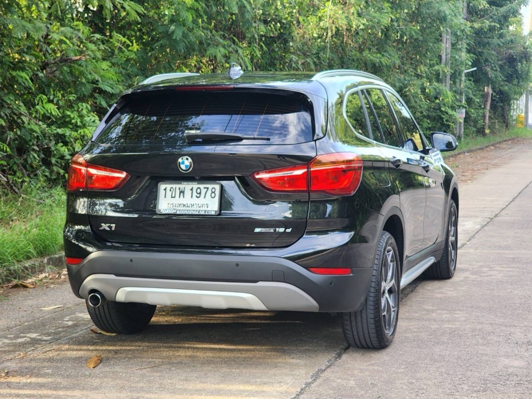 2019 BMW X1 F48 สีดำ (รูปที่ 9)