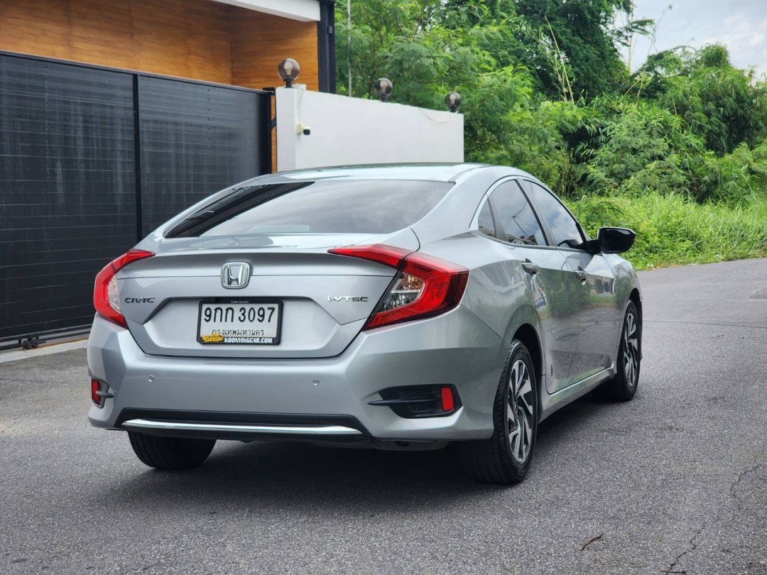 2019 Honda Civic Sedan สีเทา (รูปที่ 8)