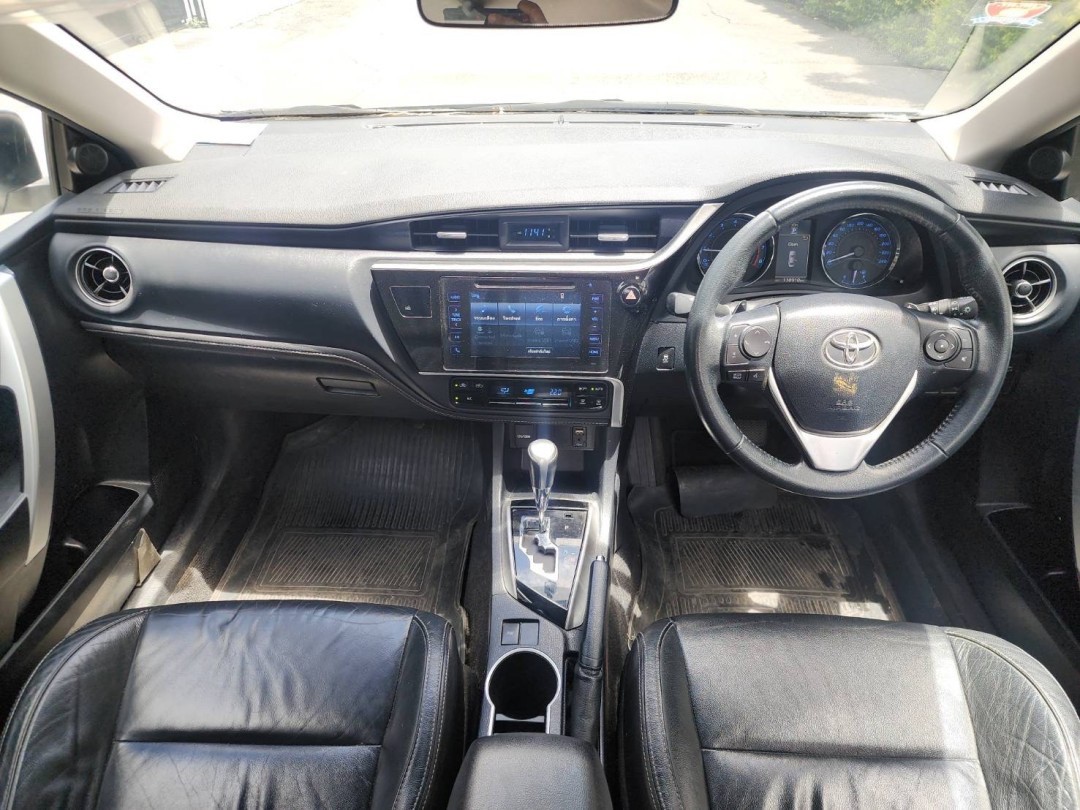 2018 Toyota Altis สีขาว (รูปที่ 4)