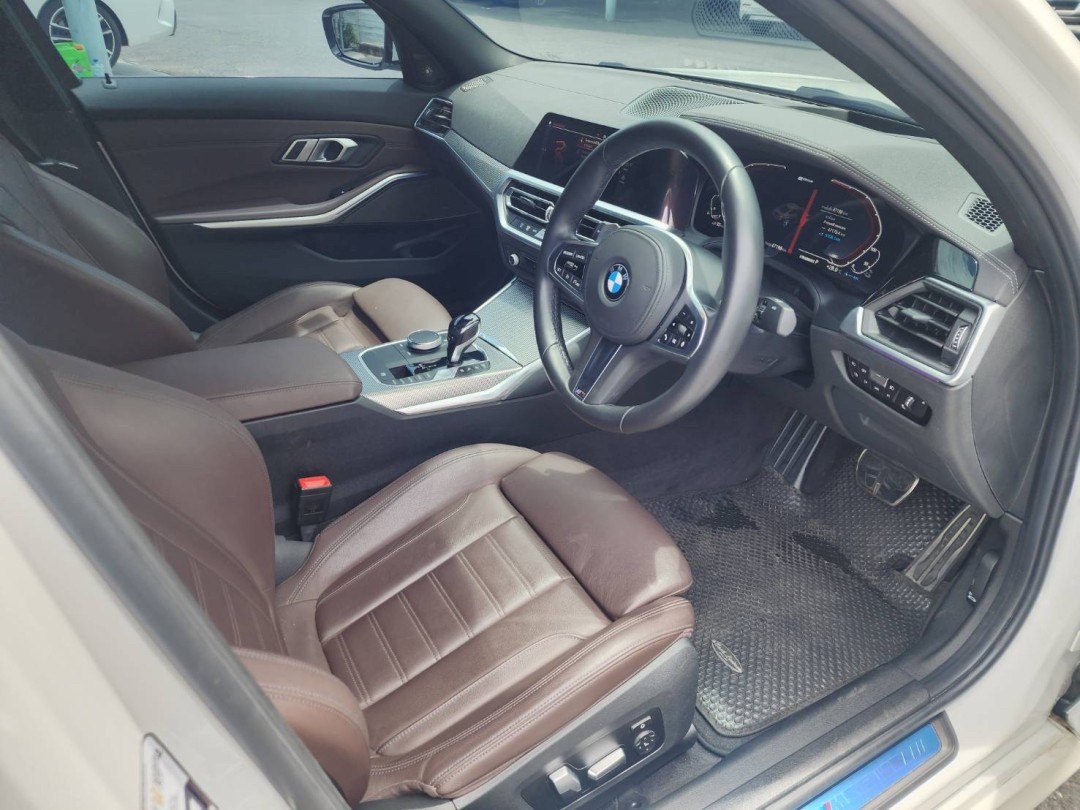 2020 BMW 332i E46 สีขาว (รูปที่ 7)