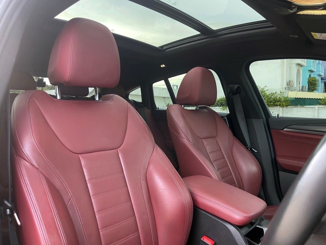 2020 BMW X4 G02 สีดำ (รูปที่ 7)