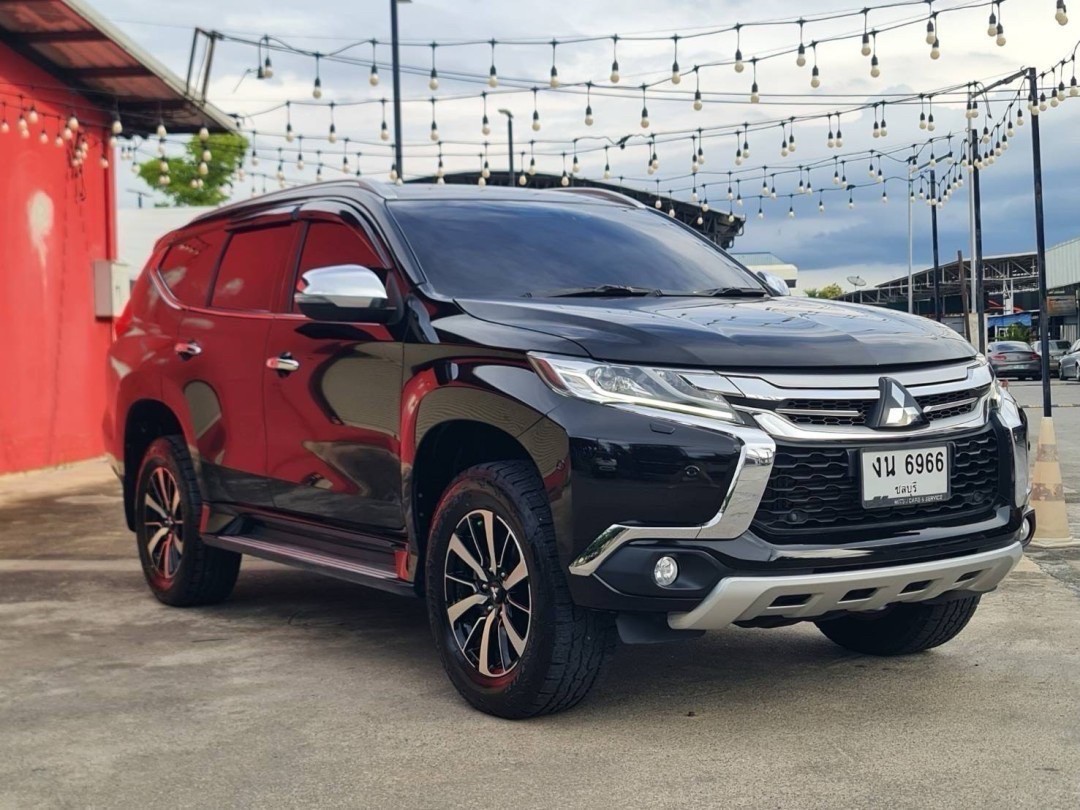 2018 Mitsubishi Pajero Sport สีดำ (รูปที่ 10)
