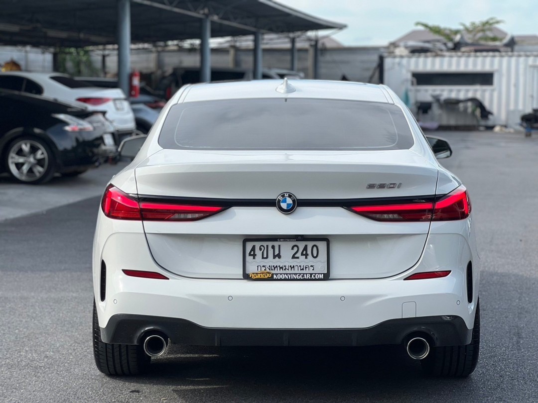 2022 BMW 220i Gran Coupe M Sport F44 สีขาว (รูปที่ 8)