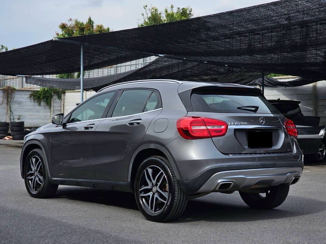 2014 Mercedes-Benz GLA-Class GLA200 สีเทา (รูปที่ 8)