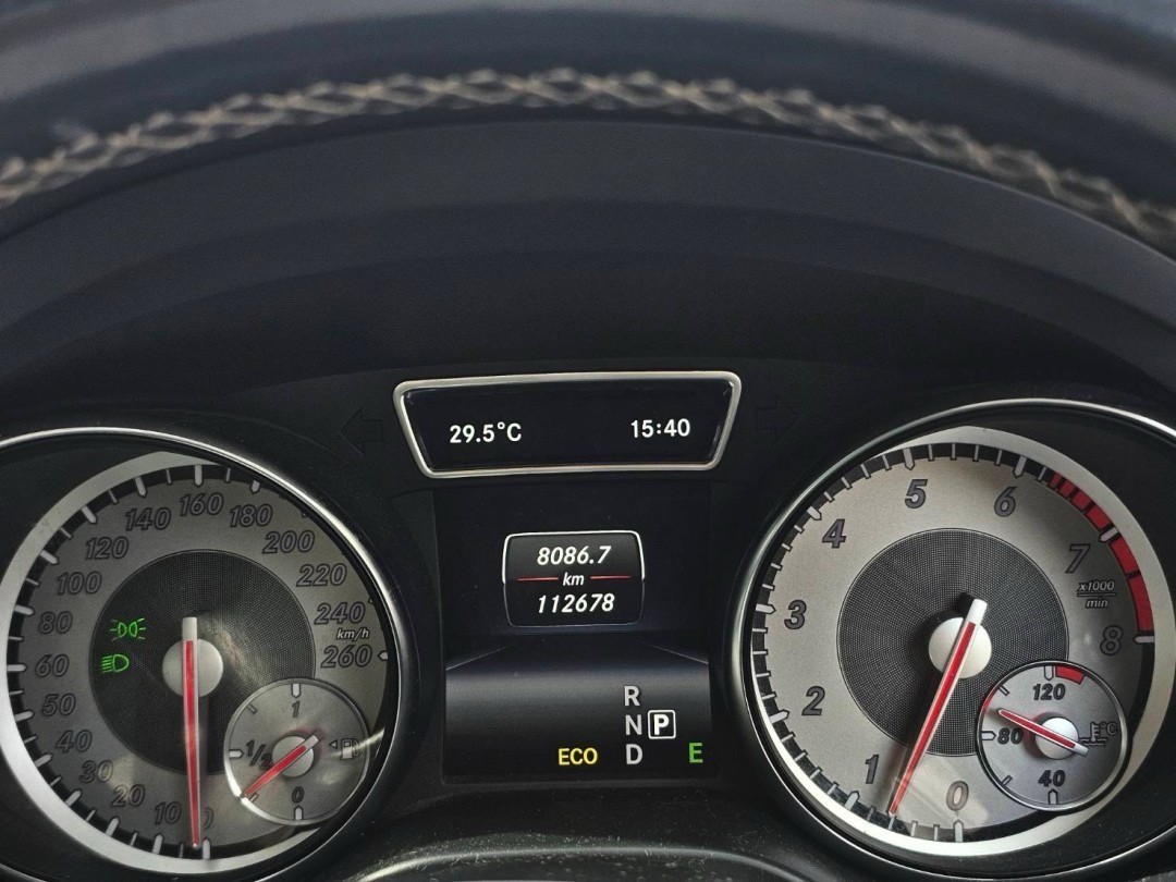 2014 Mercedes-Benz GLA-Class GLA200 สีเทา (รูปที่ 5)