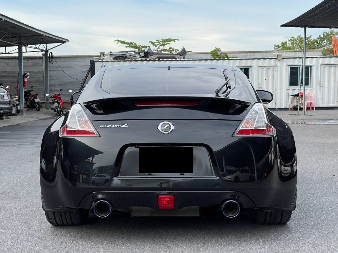 2009 Nissan Fairlady Z 370Z สีดำ (รูปที่ 10)