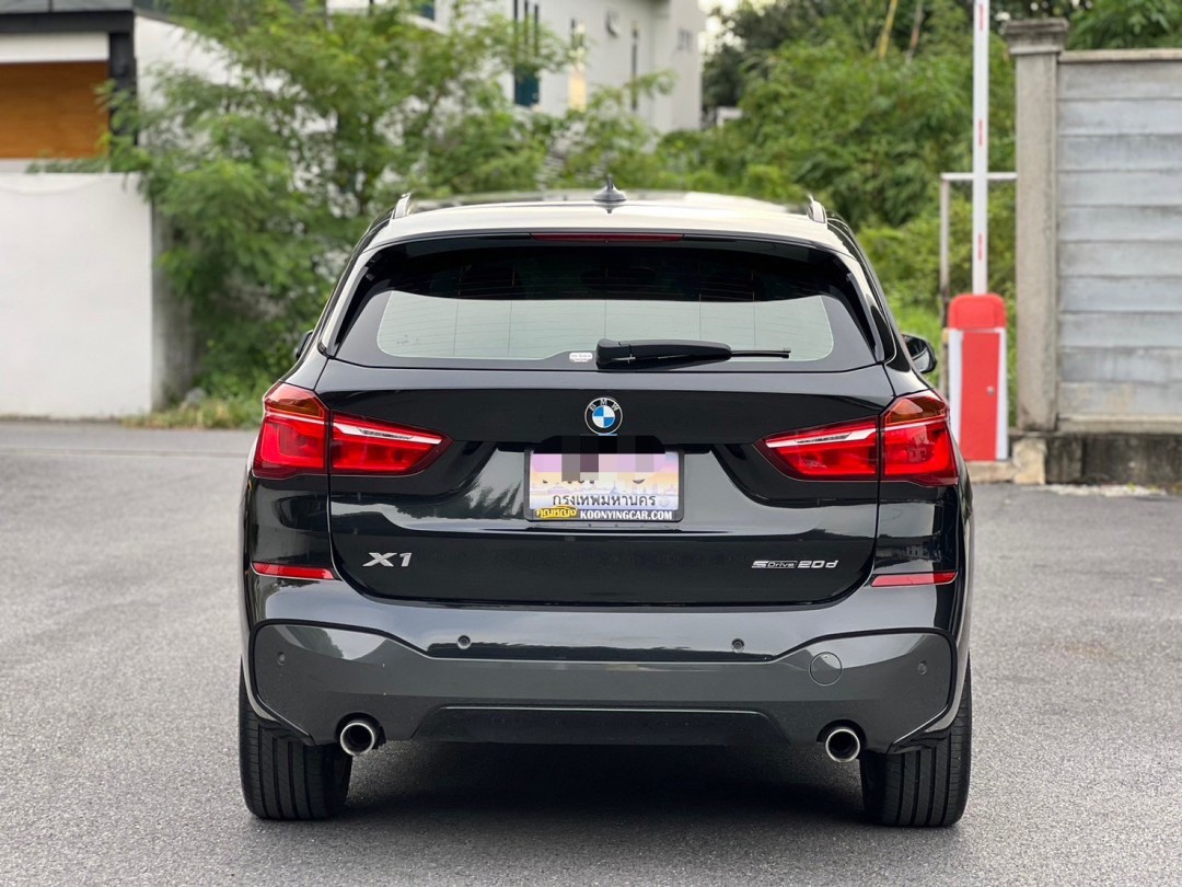 2019 BMW X1 F48 สีดำ (รูปที่ 8)