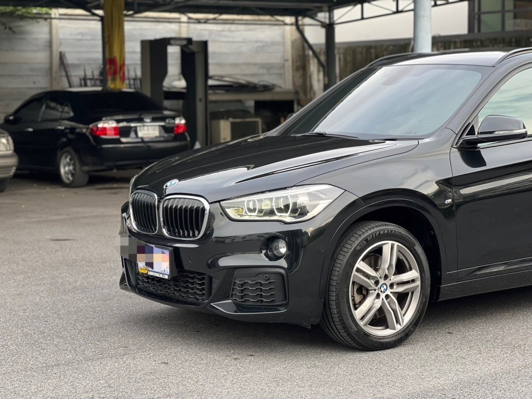 2019 BMW X1 F48 สีดำ (รูปที่ 11)