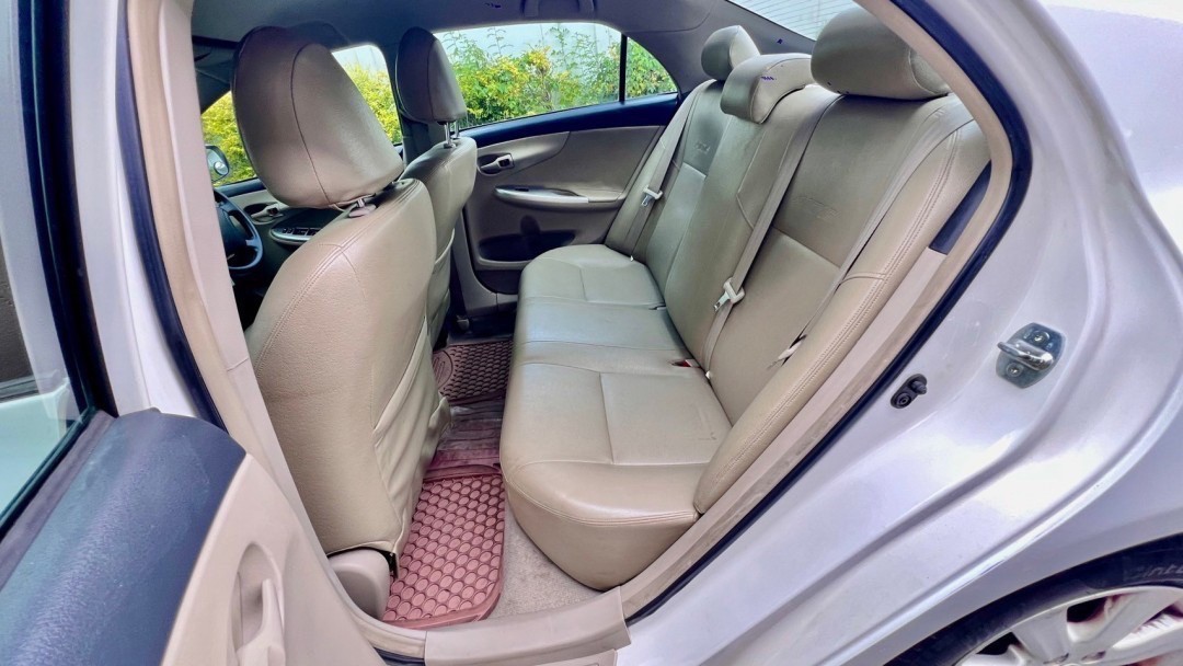 2012 Toyota Altis 1.2 CNG สีขาว (รูปที่ 3)