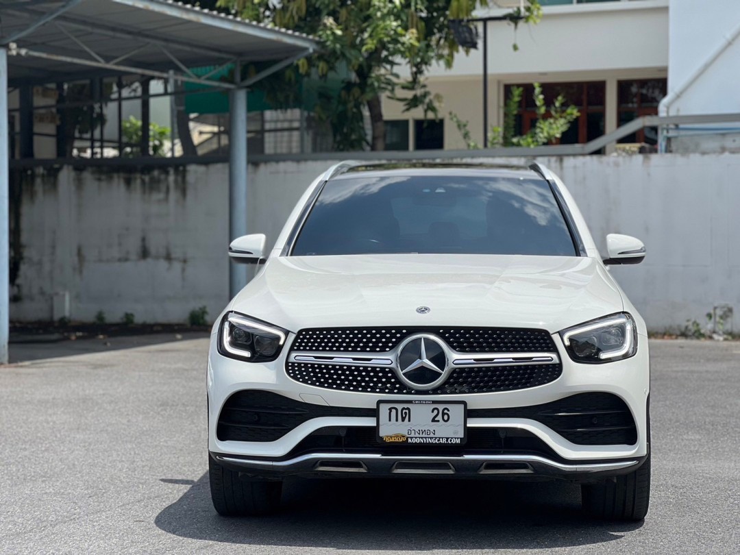 2021 Mercedes-Benz GLC-Class GLC 300 e 4MATIC AMG สีขาว (รูปที่ 9)