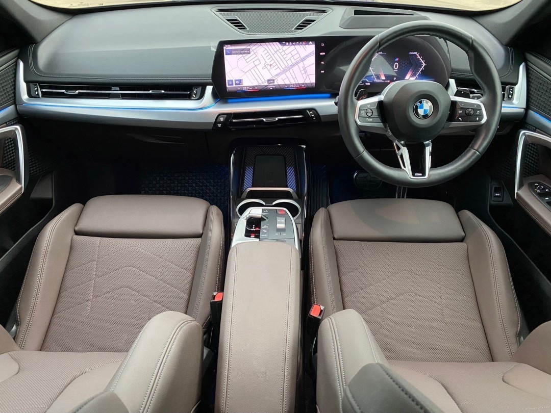 2023 BMW X1 U11 สีดำ (รูปที่ 2)
