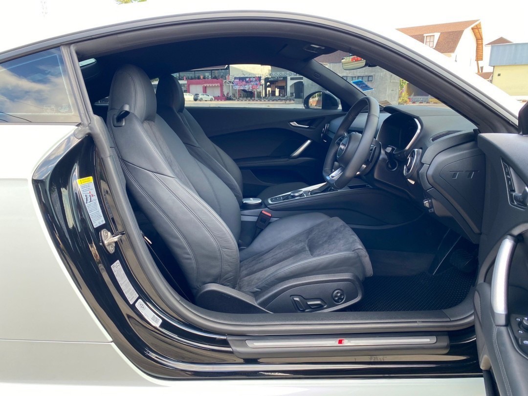 2021 Audi TT สีขาว (รูปที่ 5)