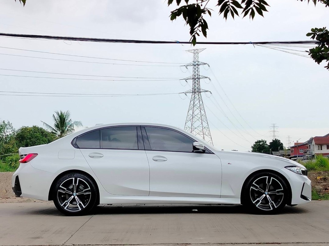 2023 BMW 320d M Sport G20 LCI สีขาว (รูปที่ 7)