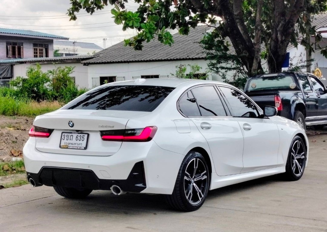 2023 BMW 320d M Sport G20 LCI สีขาว (รูปที่ 8)