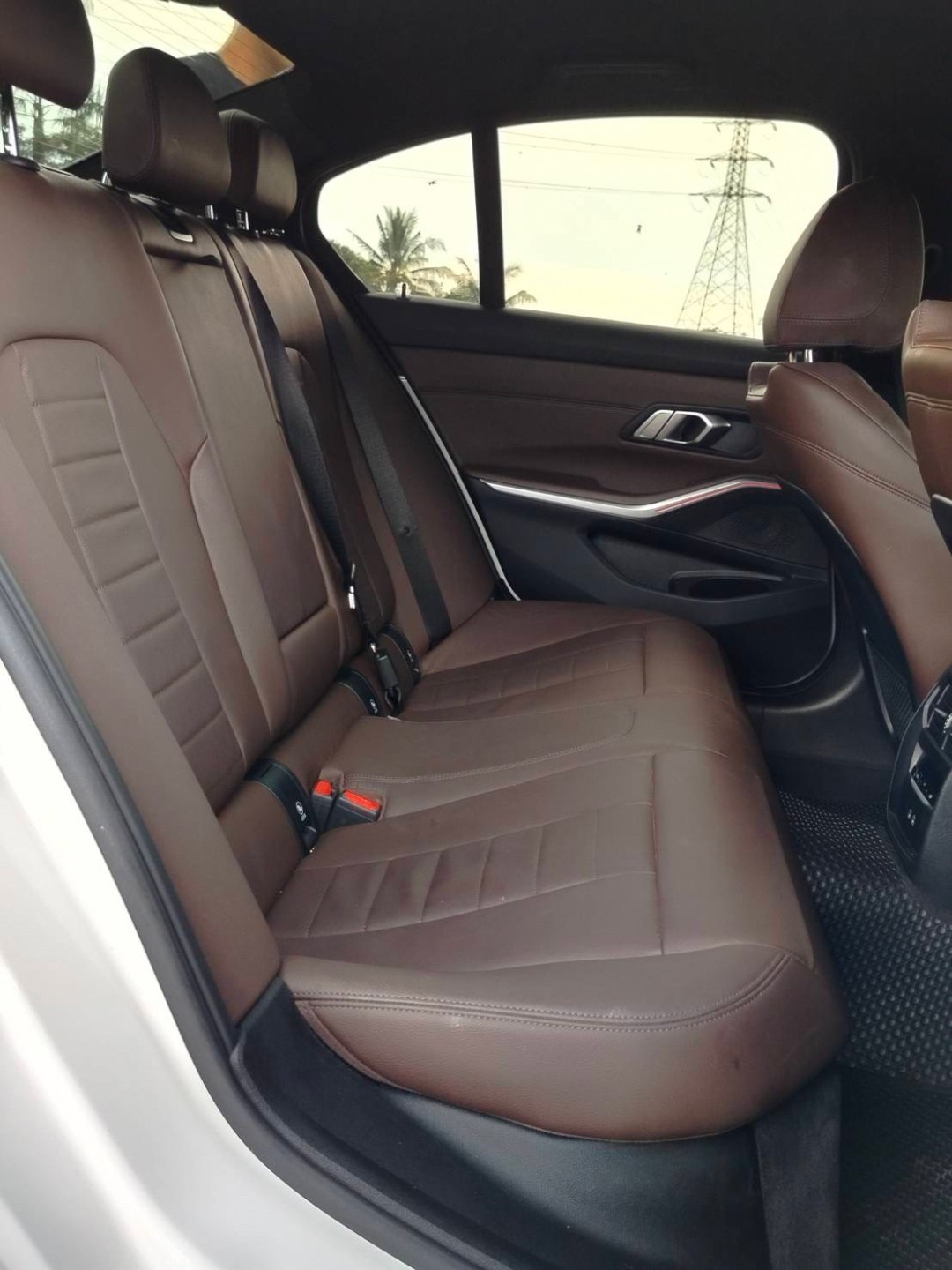 2023 BMW 320d M Sport G20 LCI สีขาว (รูปที่ 2)