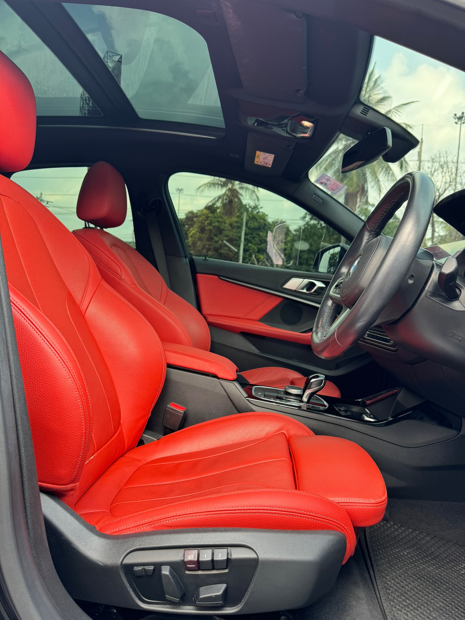 2021 BMW 220i Grand Coupe M SPORT สีดำ (รูปที่ 4)
