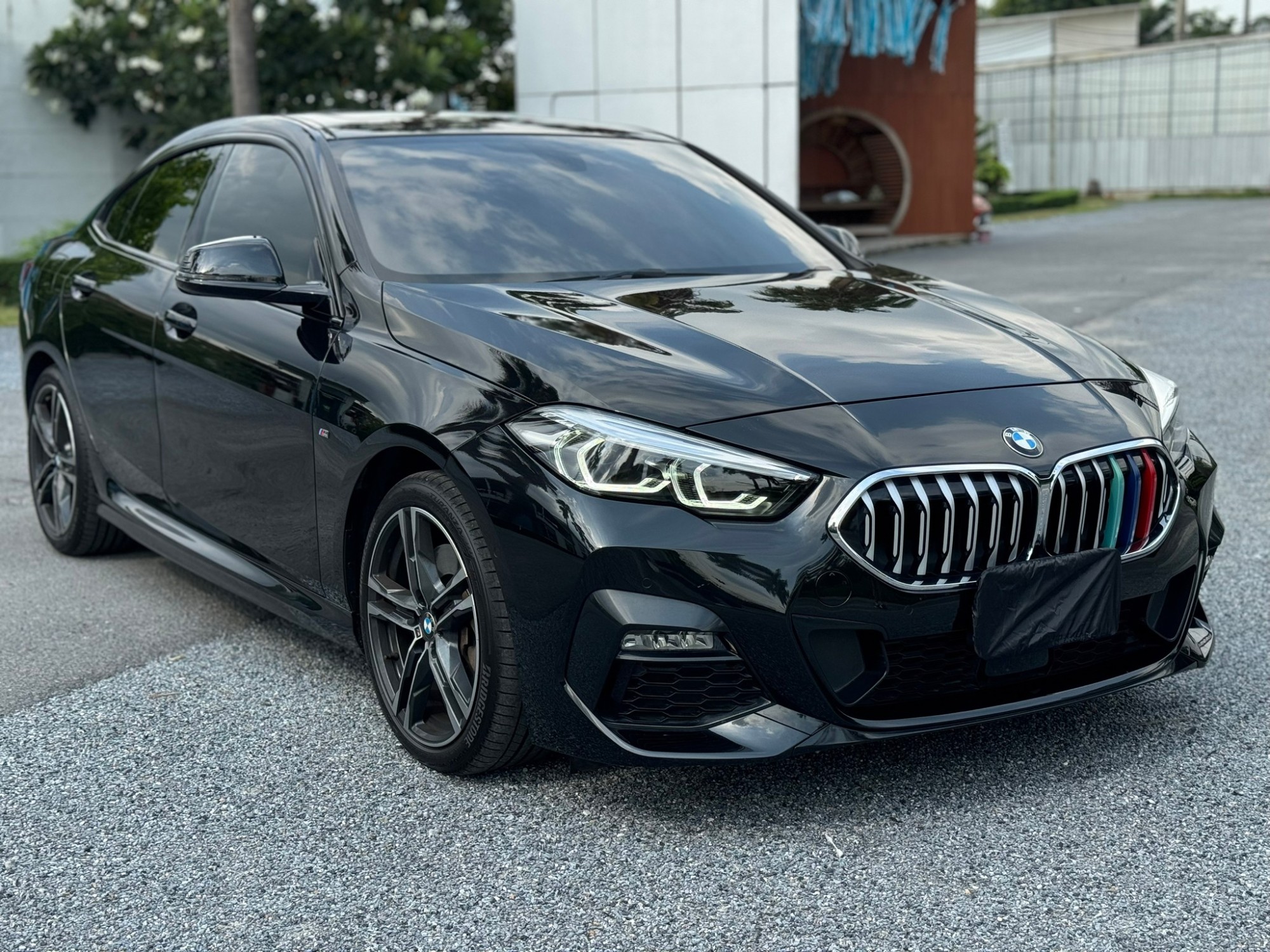 2021 BMW 220i Grand Coupe M SPORT สีดำ (รูปที่ 9)