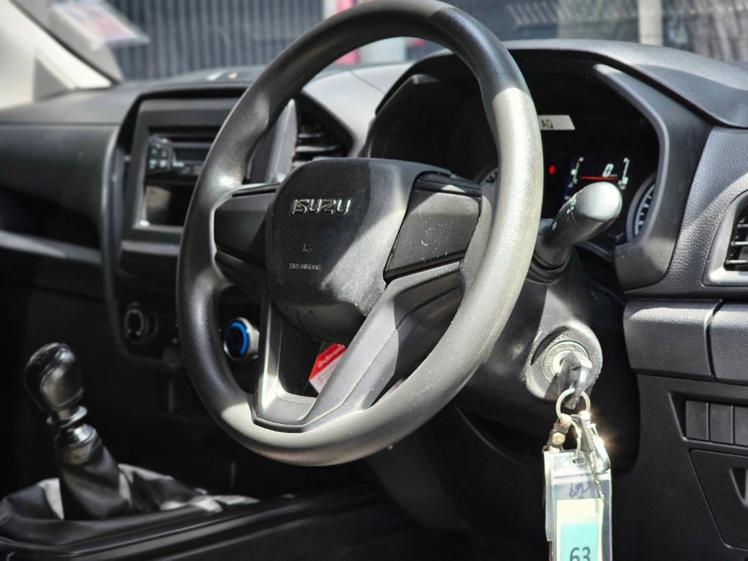 2021 Isuzu D-Max Space Cab สีเทา (รูปที่ 5)