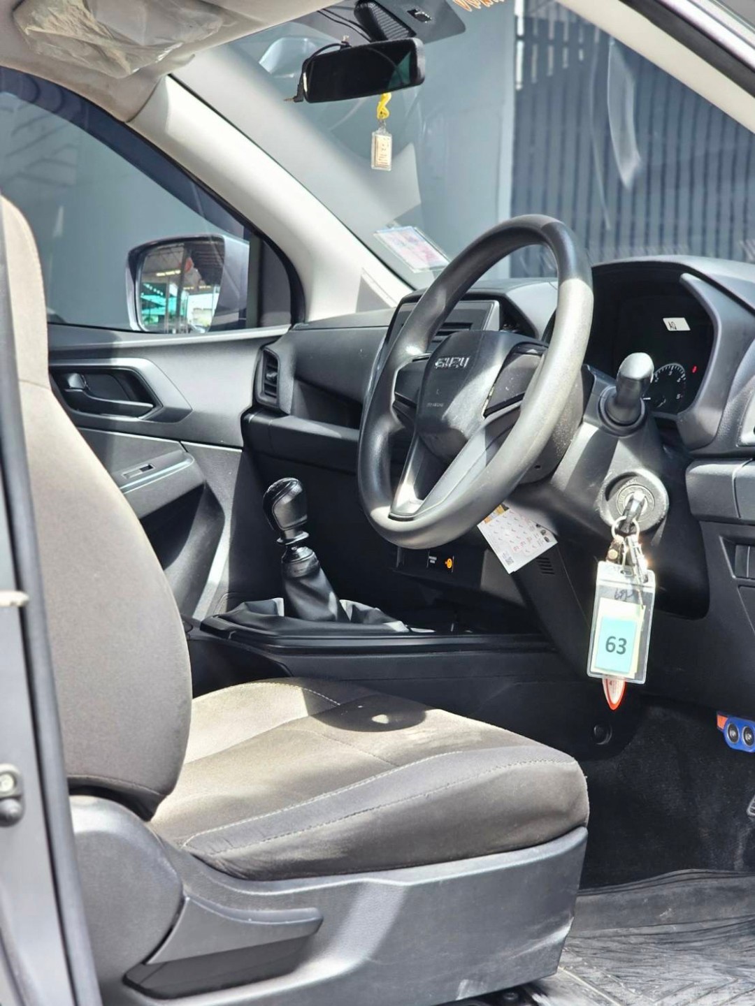 2021 Isuzu D-Max Space Cab สีเทา (รูปที่ 4)