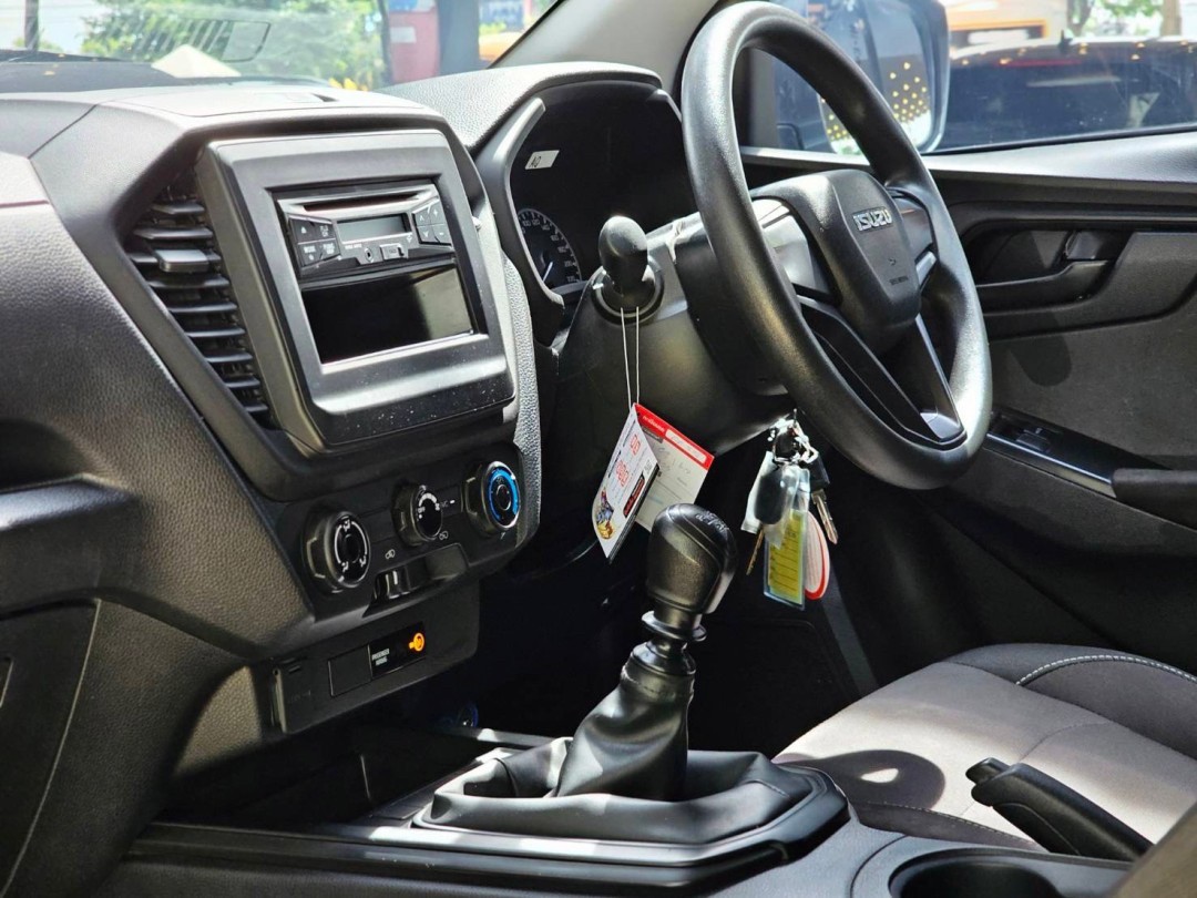 2021 Isuzu D-Max Space Cab สีเทา (รูปที่ 3)