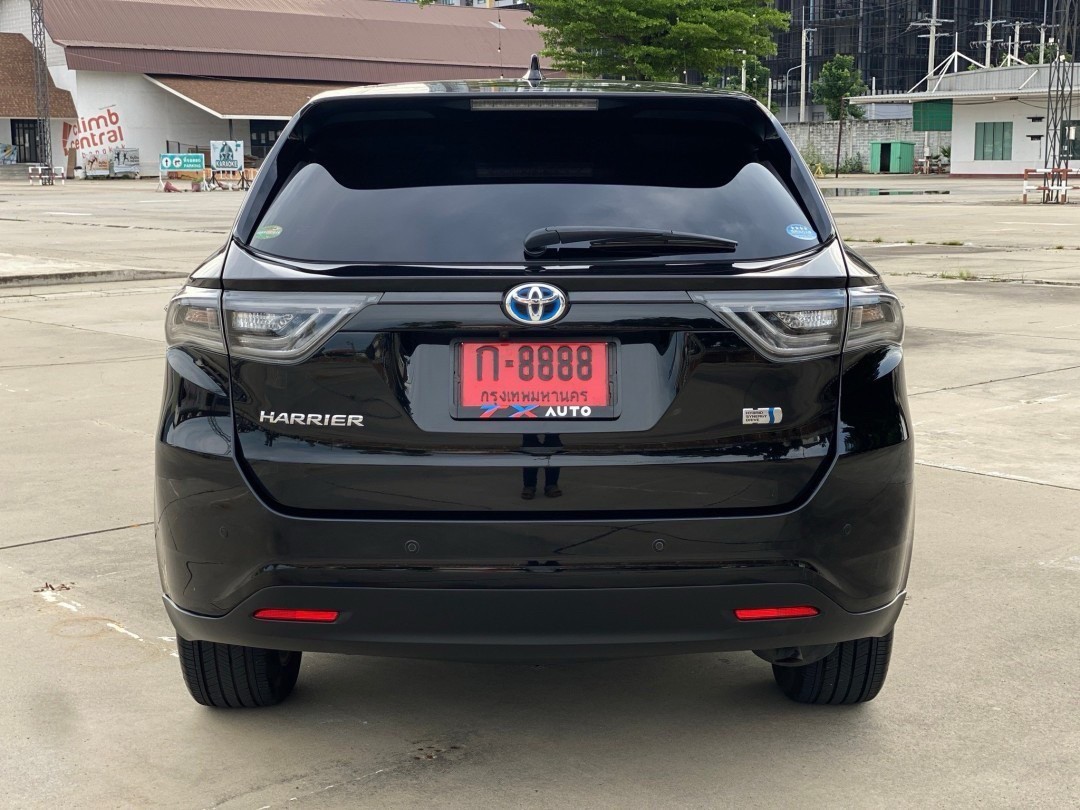 2015 Toyota Harrier สีดำ (รูปที่ 8)