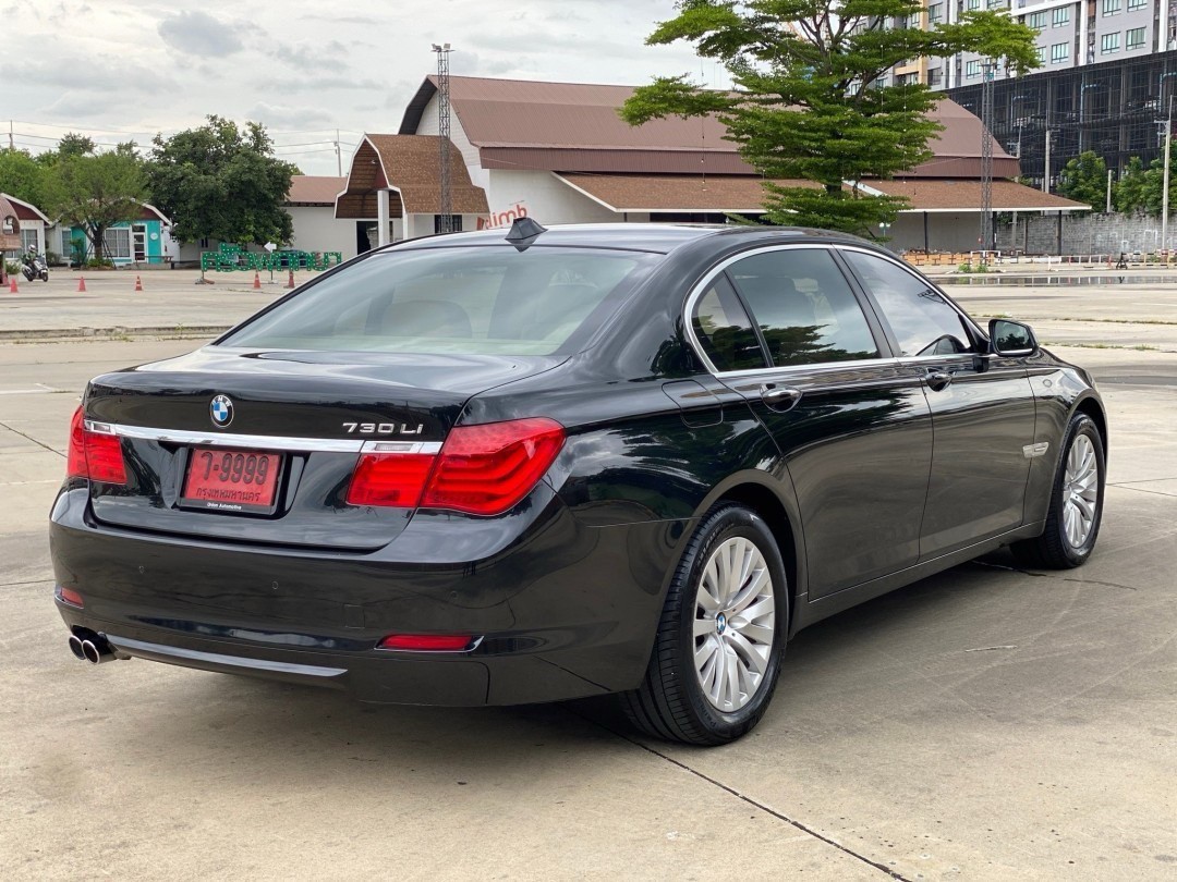 2011 BMW 730Li (F02) สีดำ (รูปที่ 9)