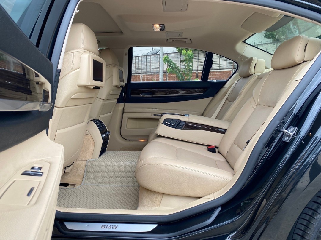 2011 BMW 730Li (F02) สีดำ (รูปที่ 5)