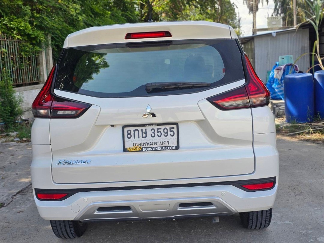 2021 Mitsubishi Xpander สีขาว (รูปที่ 8)