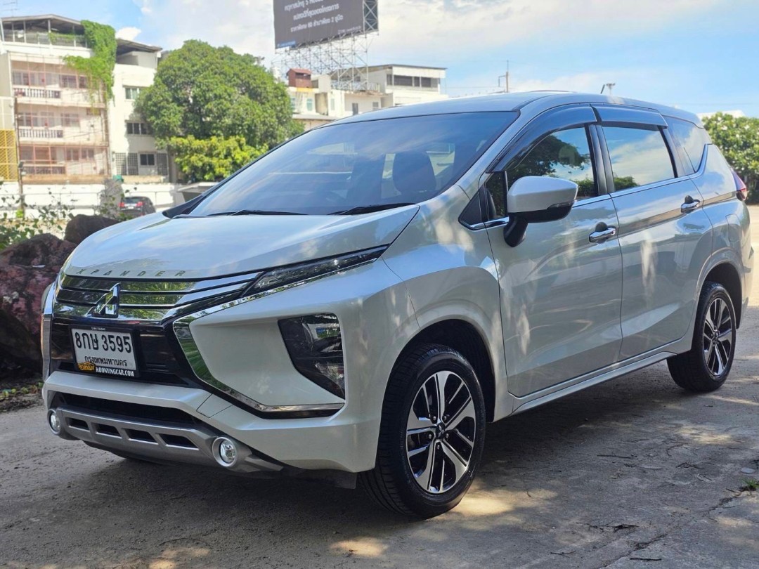 2021 Mitsubishi Xpander สีขาว (รูปที่ 9)