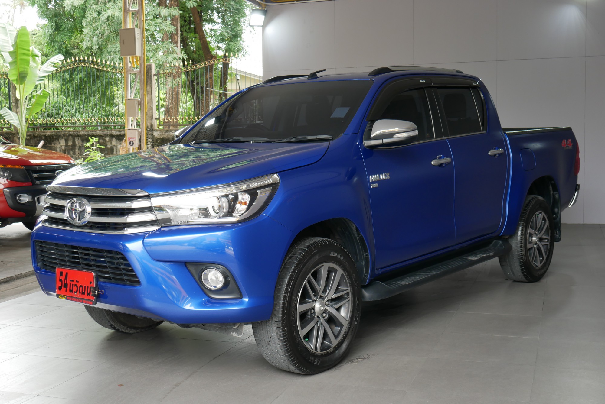 TOYOTA REVO DOUBLECAB 2.8 G 4X4 ปี 2015 สีน้ำเงิน (รูปที่ 2)