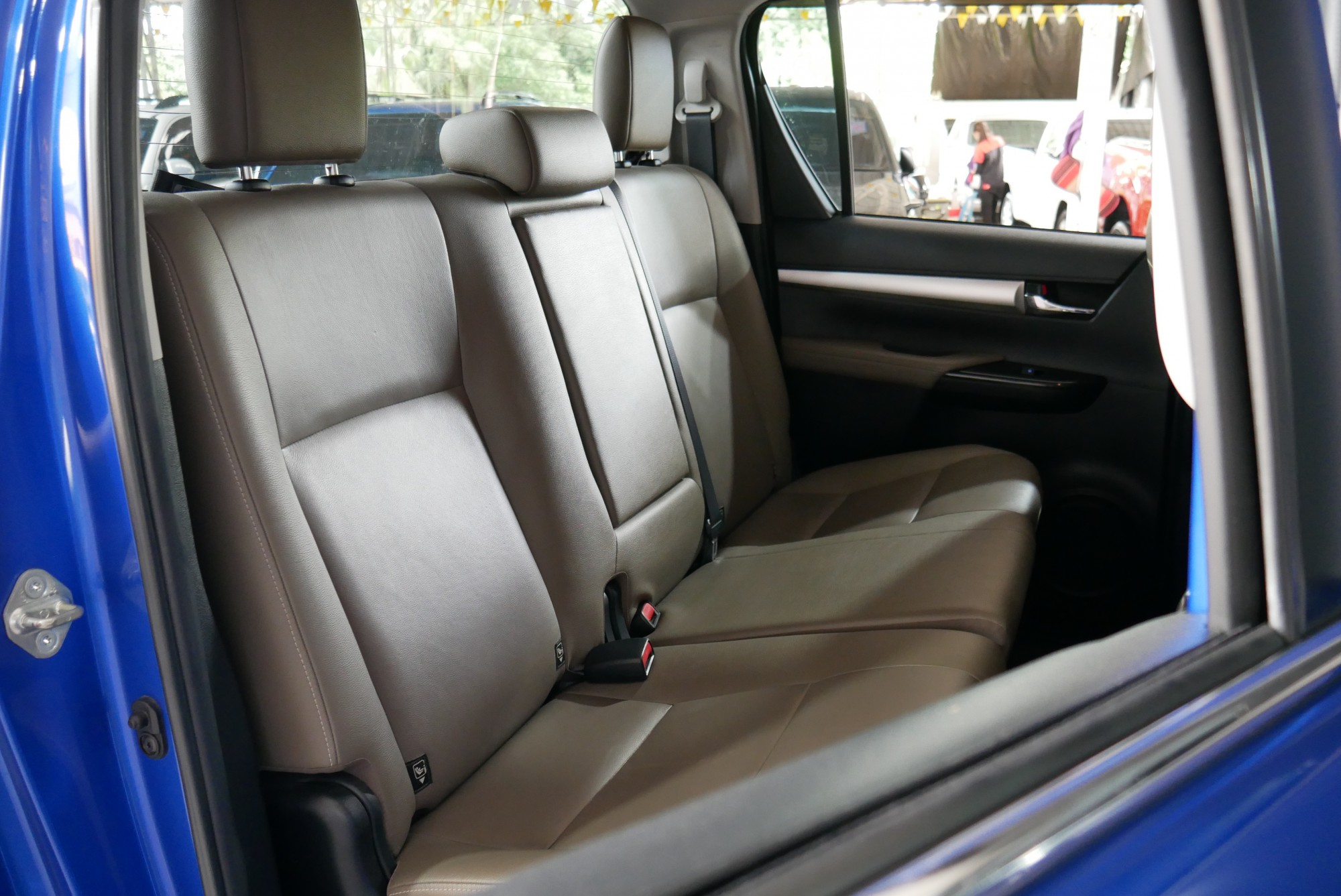 TOYOTA REVO DOUBLECAB 2.8 G 4X4 ปี 2015 สีน้ำเงิน (รูปที่ 17)