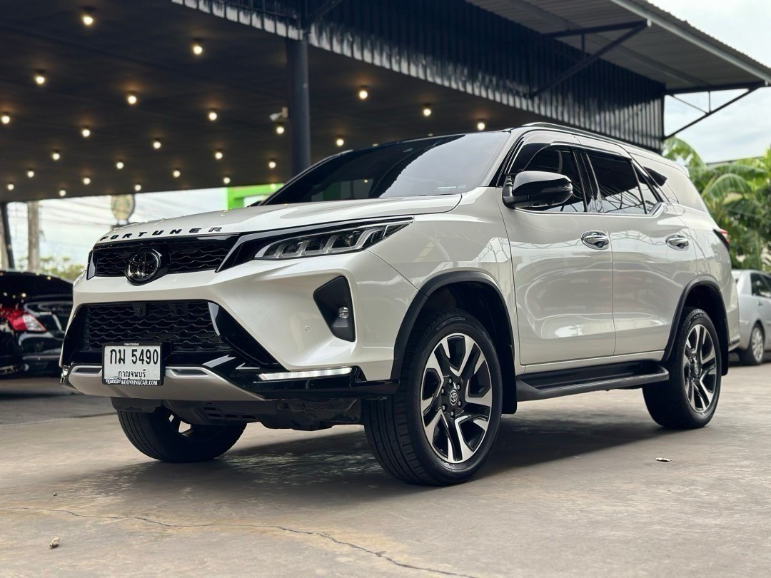 2021 Toyota Fortuner สีขาว (รูปที่ 11)