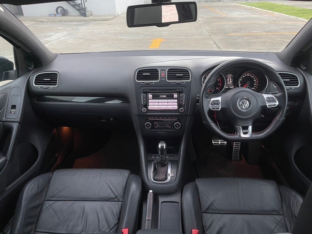 2011 Volkswagen Golf A6 GTi สีดำ (รูปที่ 5)