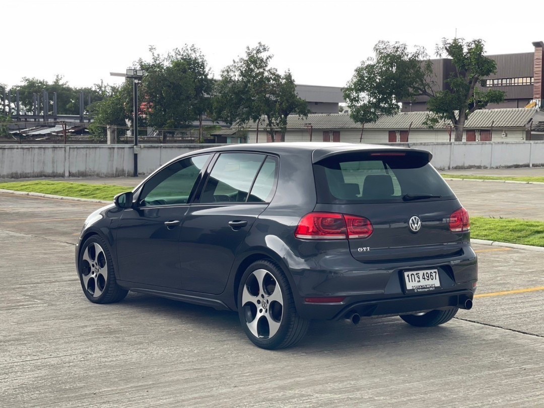2011 Volkswagen Golf A6 GTi สีดำ (รูปที่ 9)