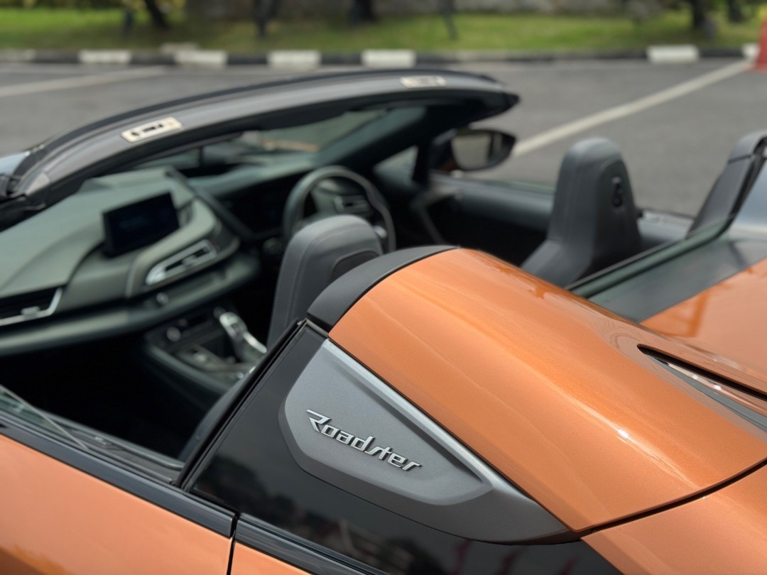 2018 BMW i8 Roadster สีส้ม (รูปที่ 4)