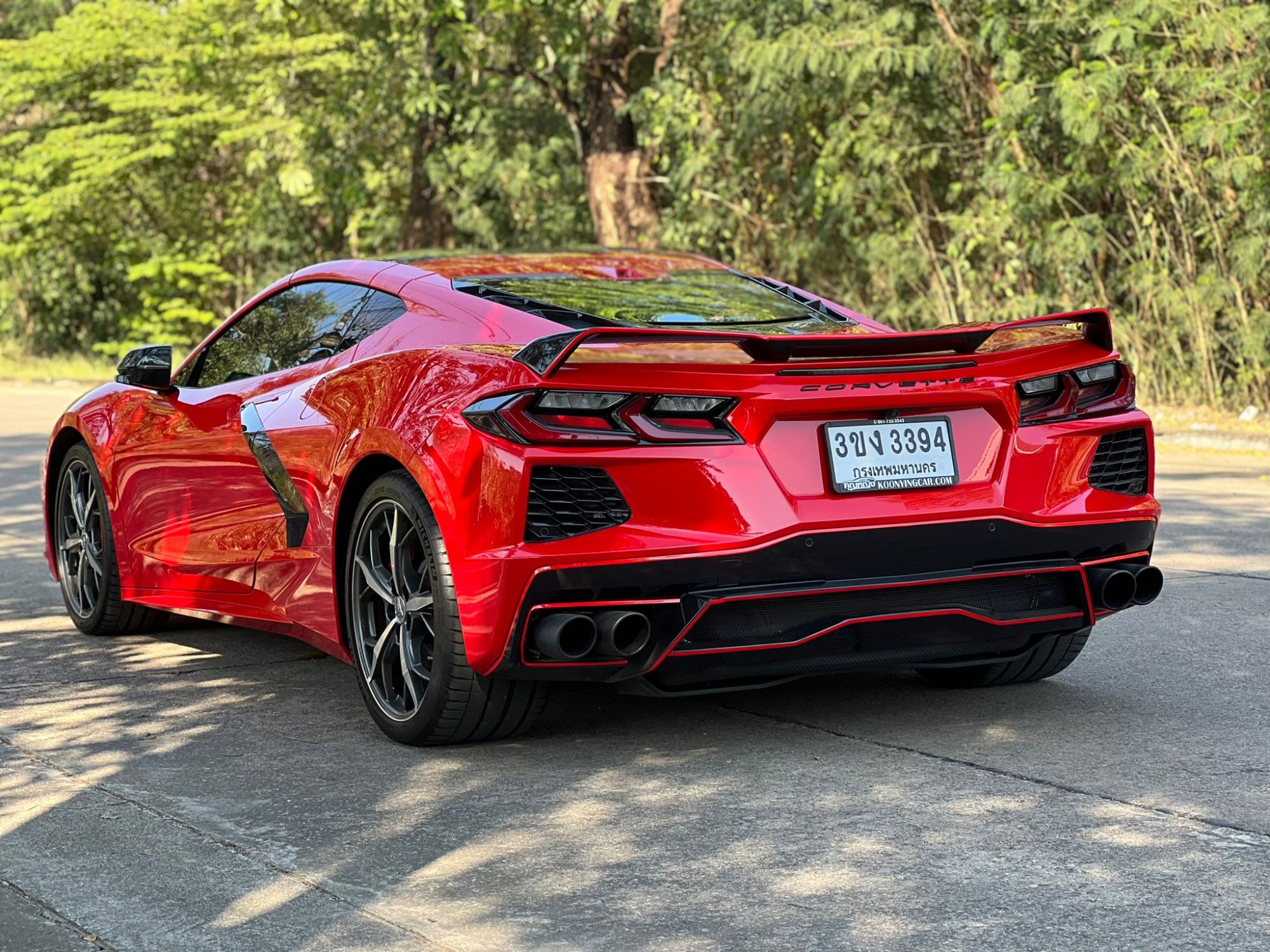 2022 Chevrolet Stingray C8 Convert 3LT สีแดง (รูปที่ 8)
