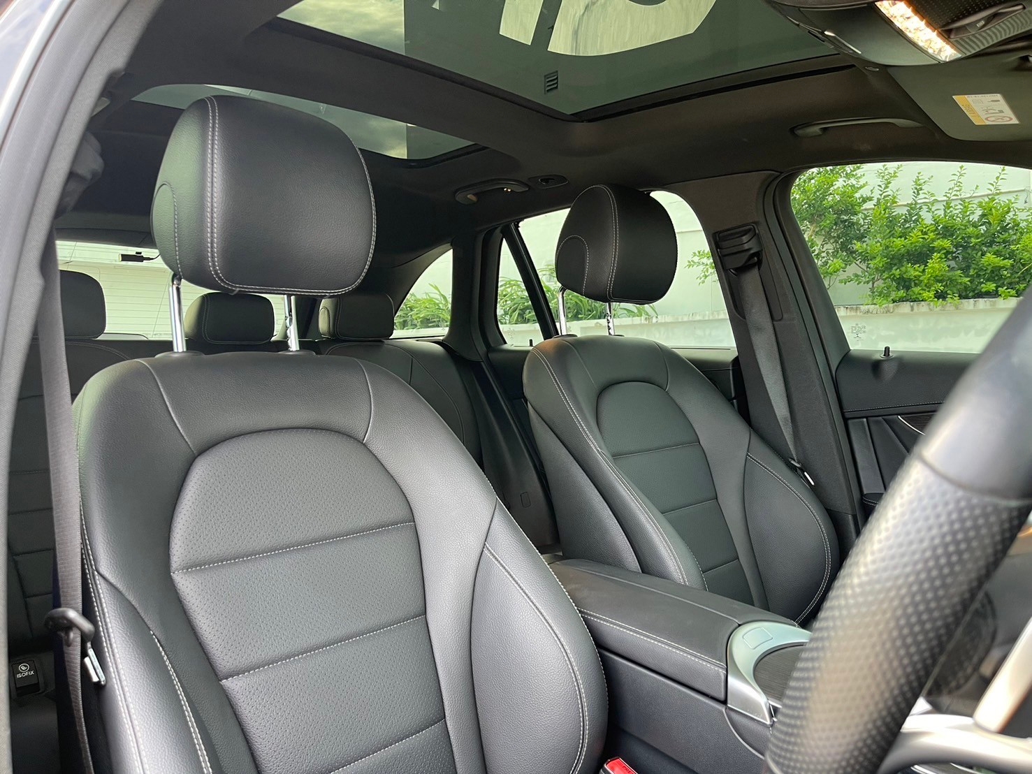 Benz GLC300e AMG Dynamic (W253) 2020 จด 2021 Mileage: 24,xxx km (รูปที่ 2)