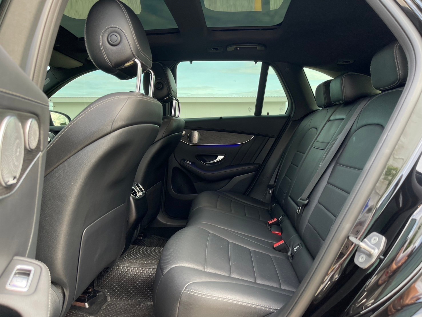 Benz GLC300e AMG Dynamic (W253) 2020 จด 2021 Mileage: 24,xxx km (รูปที่ 5)