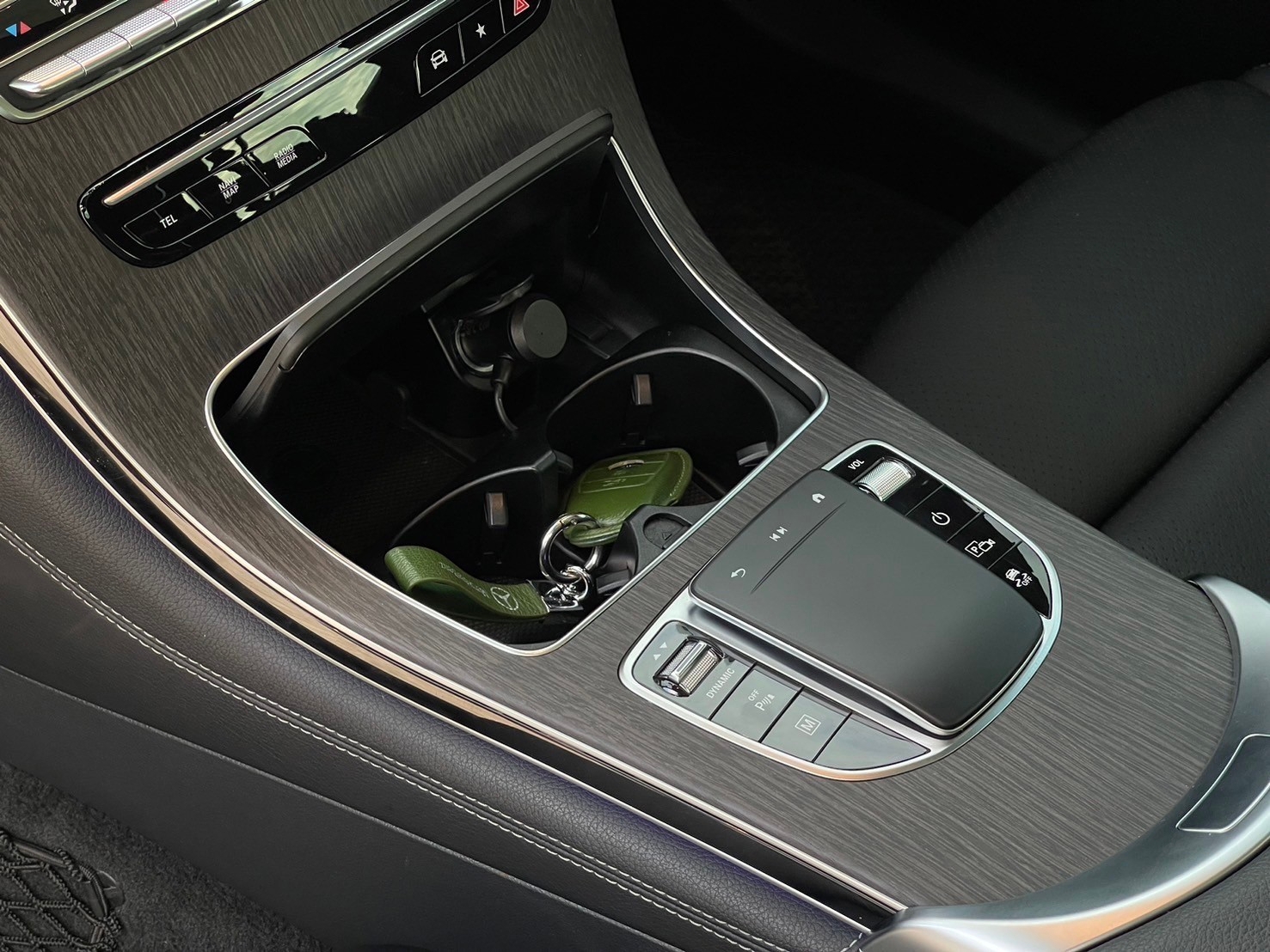 Benz GLC300e AMG Dynamic (W253) 2020 จด 2021 Mileage: 24,xxx km (รูปที่ 9)