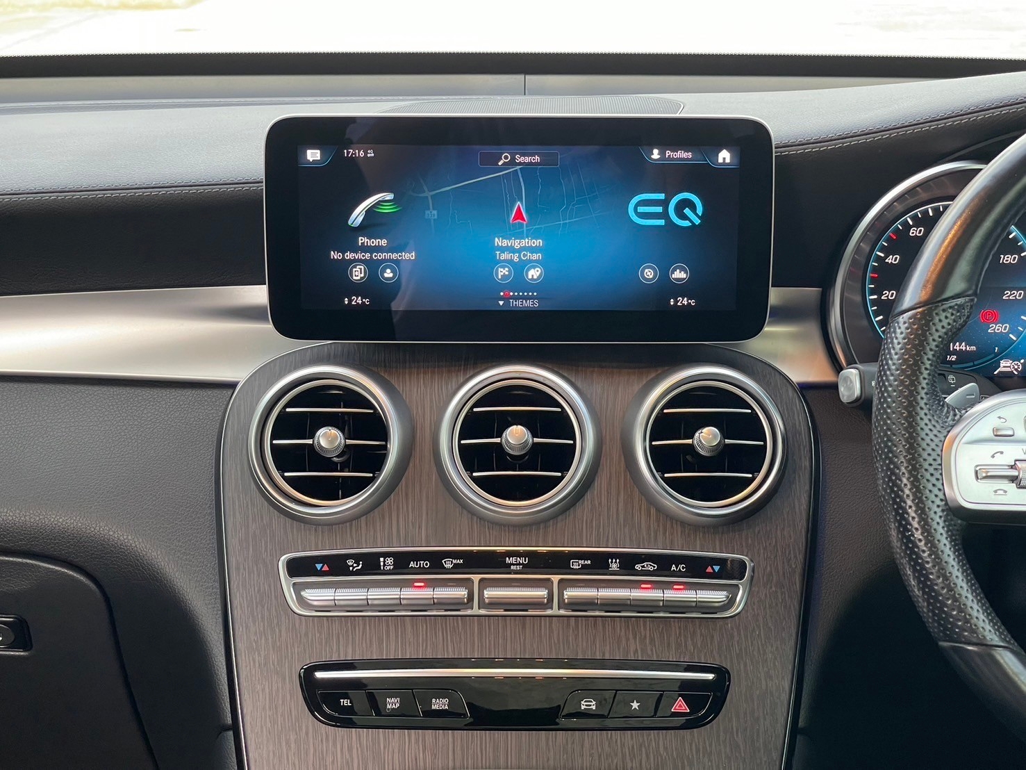 Benz GLC300e AMG Dynamic (W253) 2020 จด 2021 Mileage: 24,xxx km (รูปที่ 10)