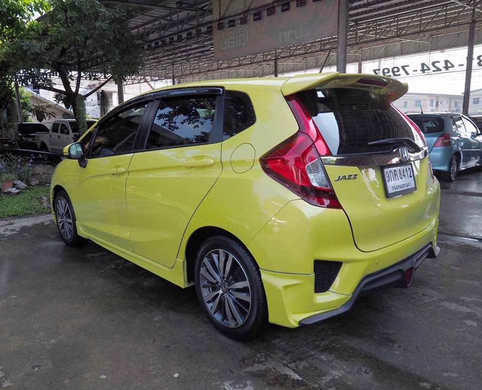 Honda Jazz GK ปี 2015 สีเหลือง (รูปที่ 2)