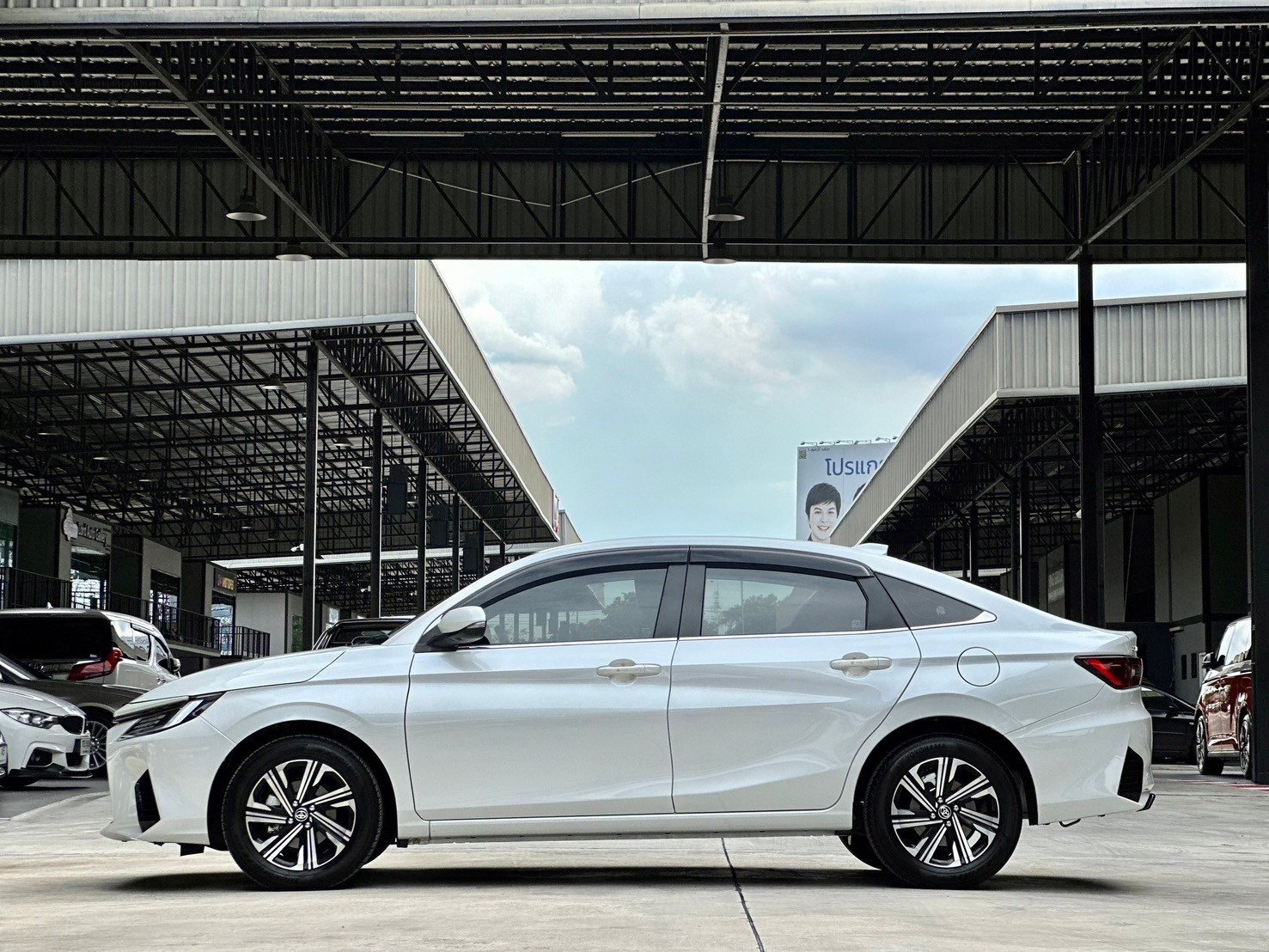 Toyota Yaris Ativ 1.2 Premium ปี 2023 ไมล์แท้แค่ 6 พันโล ❗️ราคามือสองแต่ สภาพป้ายแดง (รูปที่ 12)