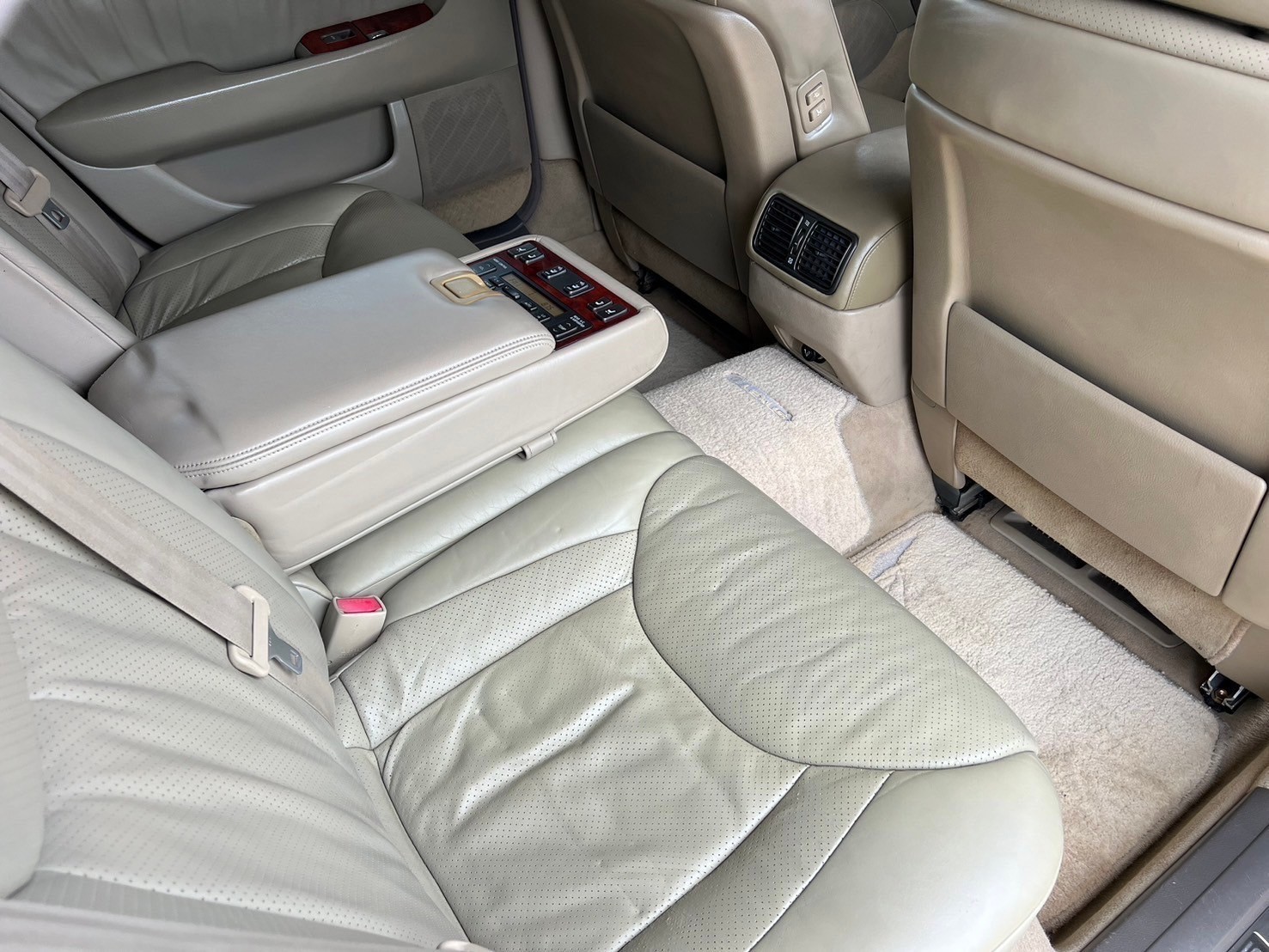 2003 Lexus Gen3 LS430 สีทอง (รูปที่ 16)