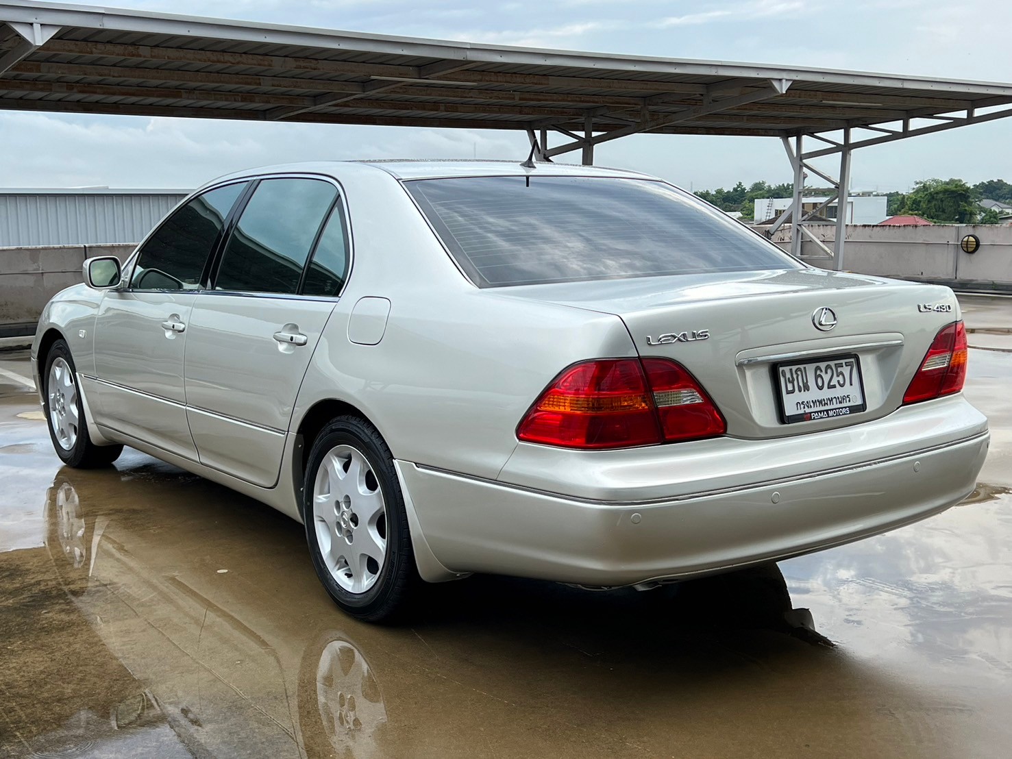 2003 Lexus Gen3 LS430 สีทอง (รูปที่ 8)