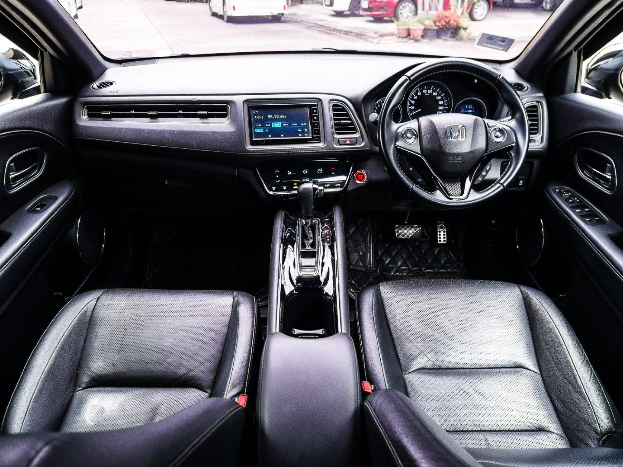 2019 Honda HR-V สีดำ (รูปที่ 14)