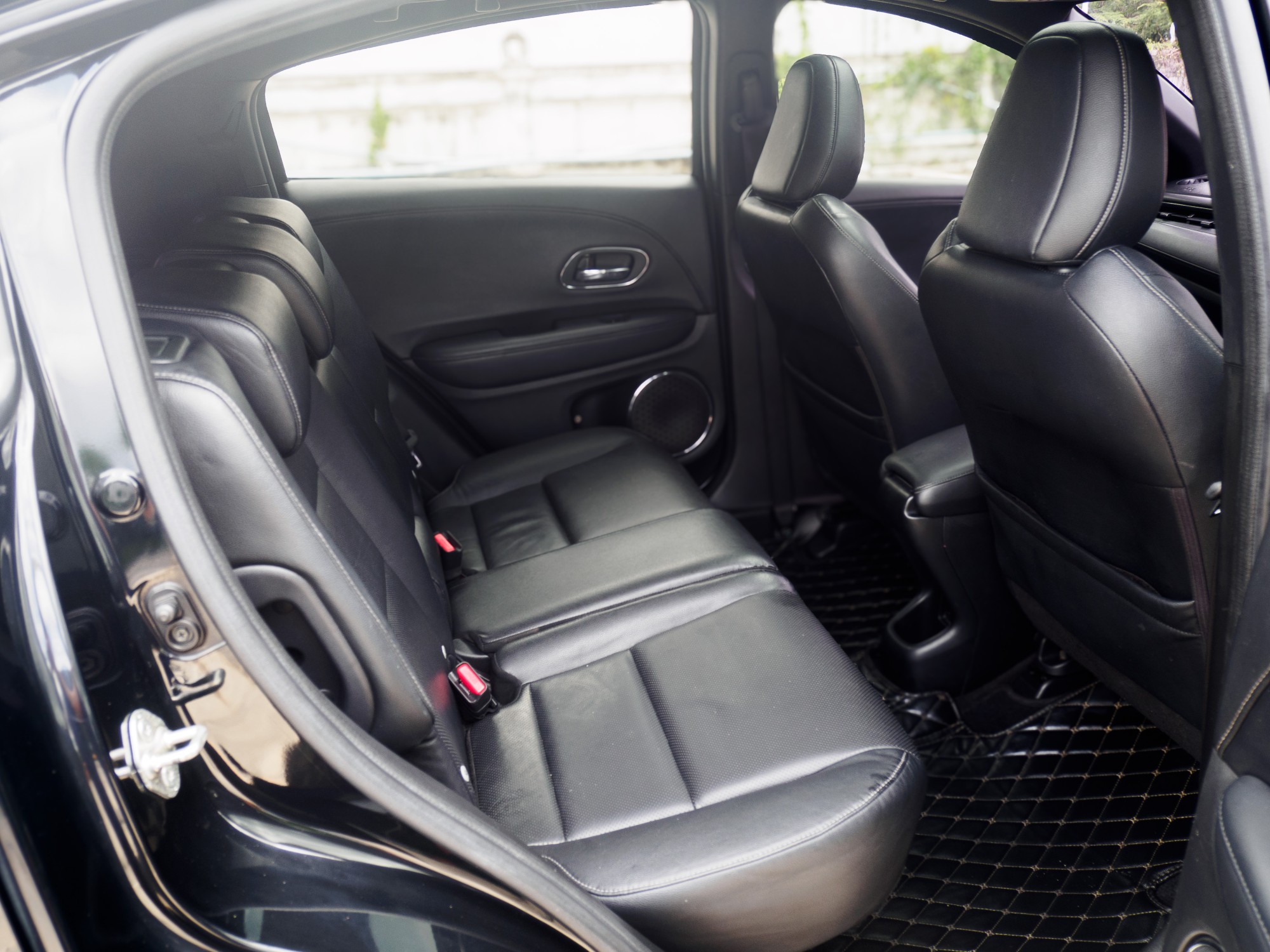 2019 Honda HR-V สีดำ (รูปที่ 9)