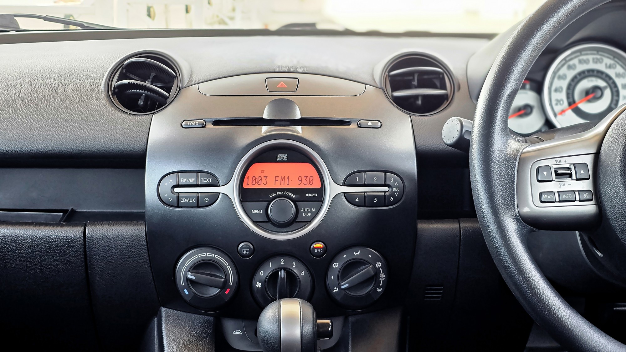 MAZDA2​ Hatchback 1.5 Spirit​ Sport A/T ปี 2012 (รูปที่ 8)