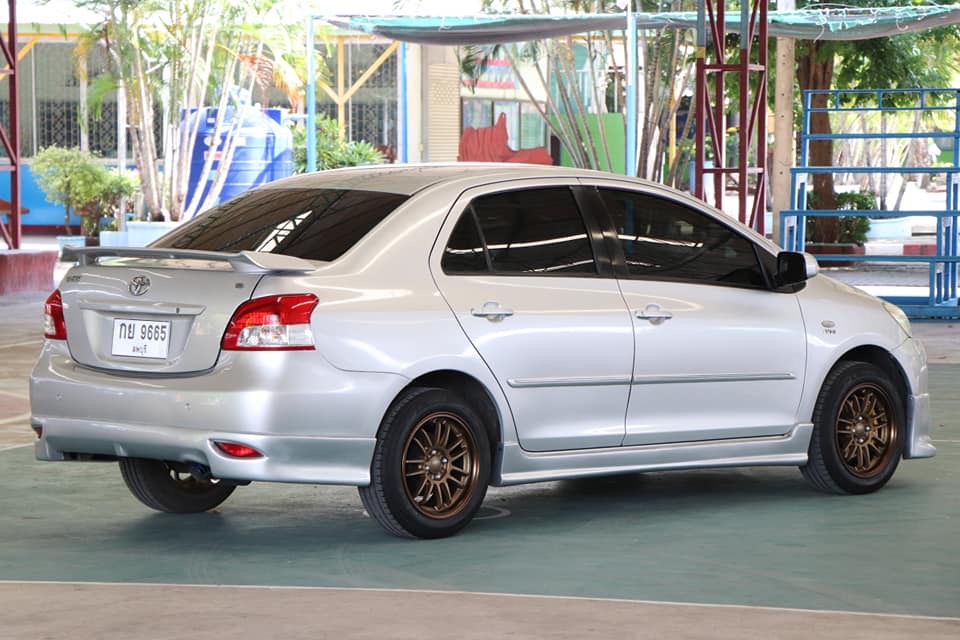 Toyota Vios ปี 2010 สีเงิน (รูปที่ 2)