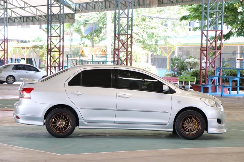 Toyota Vios ปี 2010 สีเงิน