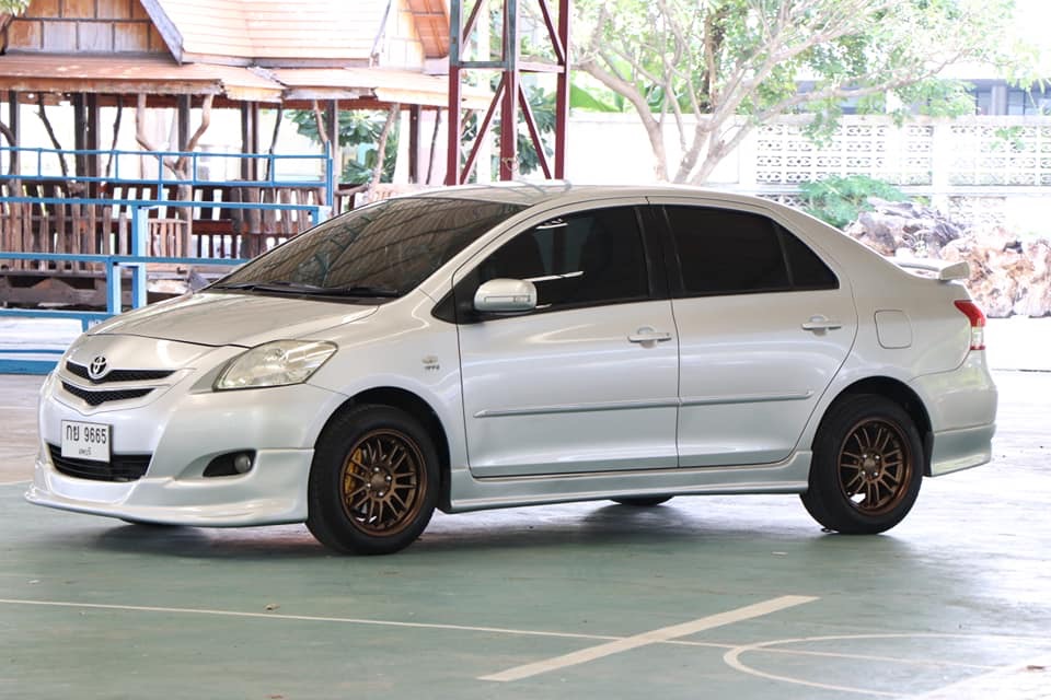 Toyota Vios ปี 2010 สีเงิน